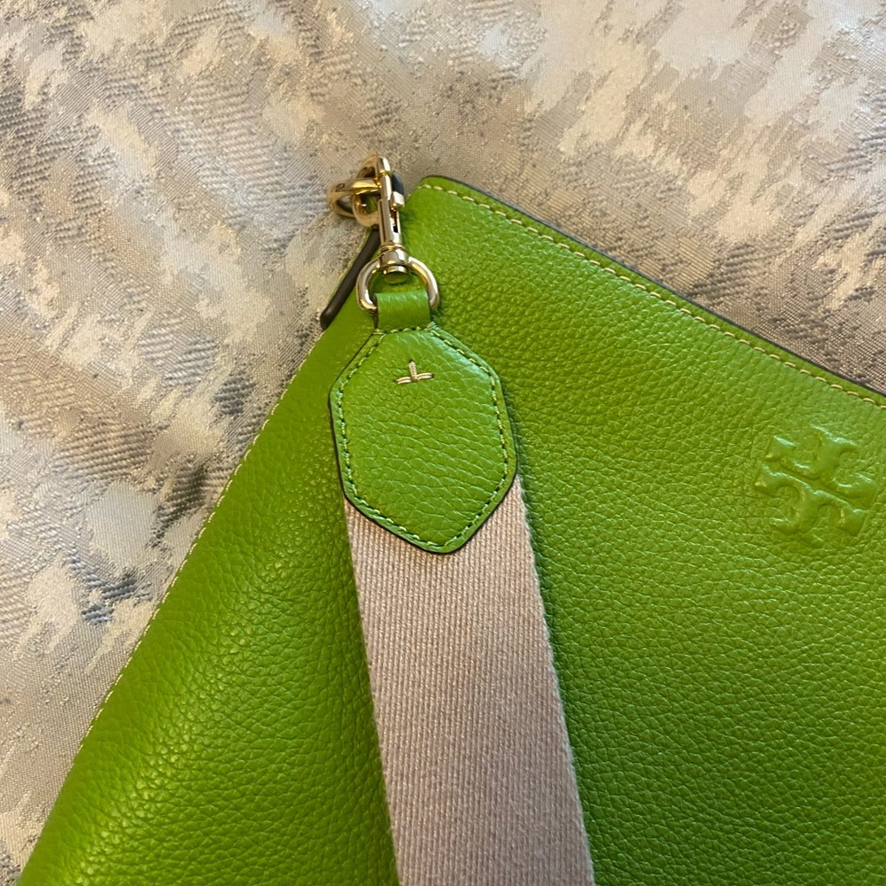 Tory Burch - Picture 2 of 8